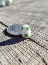 Load image into Gallery viewer, Spotted Egg pearl - yoshi egg
