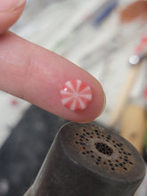 Load image into Gallery viewer, Peppermint pearl