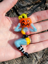 Load image into Gallery viewer, UV Pumpkin Queen pendant