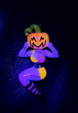Load image into Gallery viewer, UV Pumpkin Queen pendant