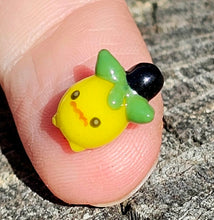 Load image into Gallery viewer, Shiny Smoliv pearl