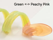 Load image into Gallery viewer, Dancing Toothless pendant - 10 colors ๐