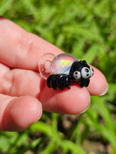 Load image into Gallery viewer, UV Spider pendant