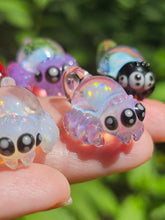 Load image into Gallery viewer, UV Spider pendant