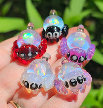 Load image into Gallery viewer, UV Spider pendant