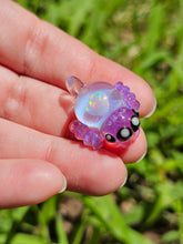 Load image into Gallery viewer, UV Spider pendant