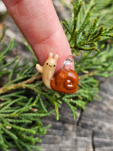 Load image into Gallery viewer, Adventure Time snail pendant (aka Lich snail)