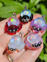 Load image into Gallery viewer, UV Spider pendant