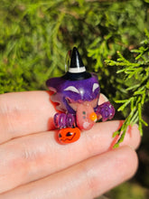 Load image into Gallery viewer, Halloween Haunter pendant