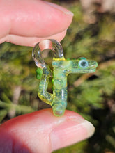 Load image into Gallery viewer, Dancing Toothless pendant - 10 colors ๐