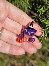 Load image into Gallery viewer, Halloween Haunter pendant