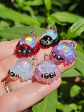 Load image into Gallery viewer, UV Spider pendant