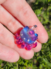 Load image into Gallery viewer, Octopus HK pendant