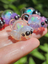 Load image into Gallery viewer, UV Spider pendant