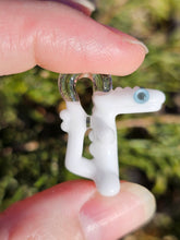 Load image into Gallery viewer, Dancing Toothless pendant - 10 colors ๐