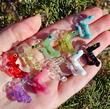 Load image into Gallery viewer, Dancing Toothless pendant - 10 colors ๐