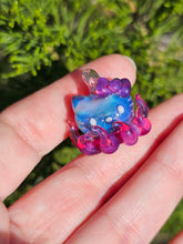 Load image into Gallery viewer, Octopus HK pendant