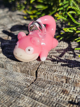 Load image into Gallery viewer, Slowpoke pendant