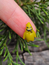 Load image into Gallery viewer, Oogie Boogie pearl