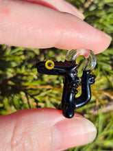 Load image into Gallery viewer, Dancing Toothless pendant - 10 colors ๐