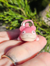 Load image into Gallery viewer, Slowpoke pendant