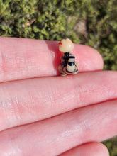 Load image into Gallery viewer, Krokorok pearl