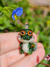 Load image into Gallery viewer, Alligator pendant