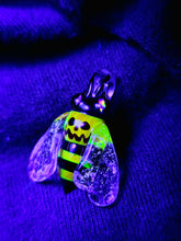 Load image into Gallery viewer, UV Halloween Bee pendant