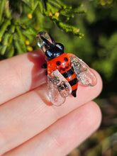 Load image into Gallery viewer, UV Halloween Bee pendant