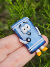 Load image into Gallery viewer, Towelie pendant
