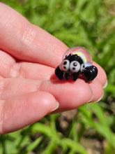 Load image into Gallery viewer, UV Spider pendant
