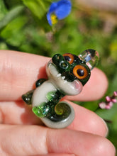 Load image into Gallery viewer, Alligator pendant