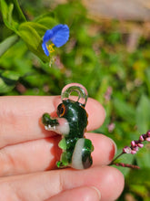 Load image into Gallery viewer, Alligator pendant