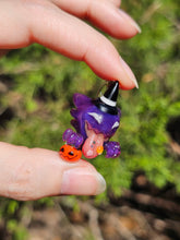 Load image into Gallery viewer, Halloween Haunter pendant