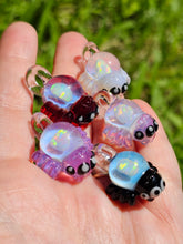 Load image into Gallery viewer, UV Spider pendant