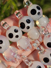 Load image into Gallery viewer, Spirit pendant