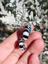Load image into Gallery viewer, Sandworm pendant