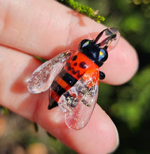 Load image into Gallery viewer, UV Halloween Bee pendant