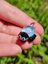 Load image into Gallery viewer, UV Spider pendant