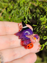 Load image into Gallery viewer, Halloween Haunter pendant