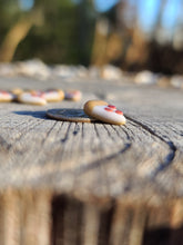 Load image into Gallery viewer, Pepperoni Pizza slice pearl