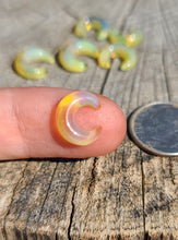 Load image into Gallery viewer, Moon pearl