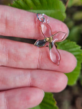 Load image into Gallery viewer, Cross pendant with gold heart
