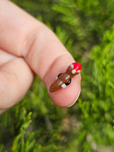 Load image into Gallery viewer, Mr. Hankey pearl
