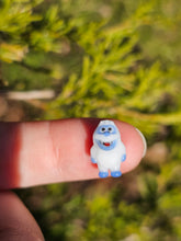 Load image into Gallery viewer, Abominable Snowman - RESERVED for @squirrel_glass
