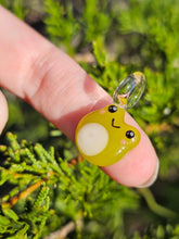 Load image into Gallery viewer, Frog pendant
