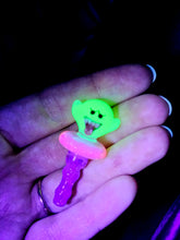 Load image into Gallery viewer, Boo puffco joystick (regular - glow in the dark &amp; uv)
