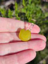 Load image into Gallery viewer, Frog pendant
