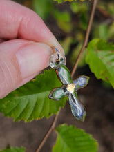 Load image into Gallery viewer, Cross pendant with gold heart
