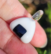 Load image into Gallery viewer, Onigiri pendant
